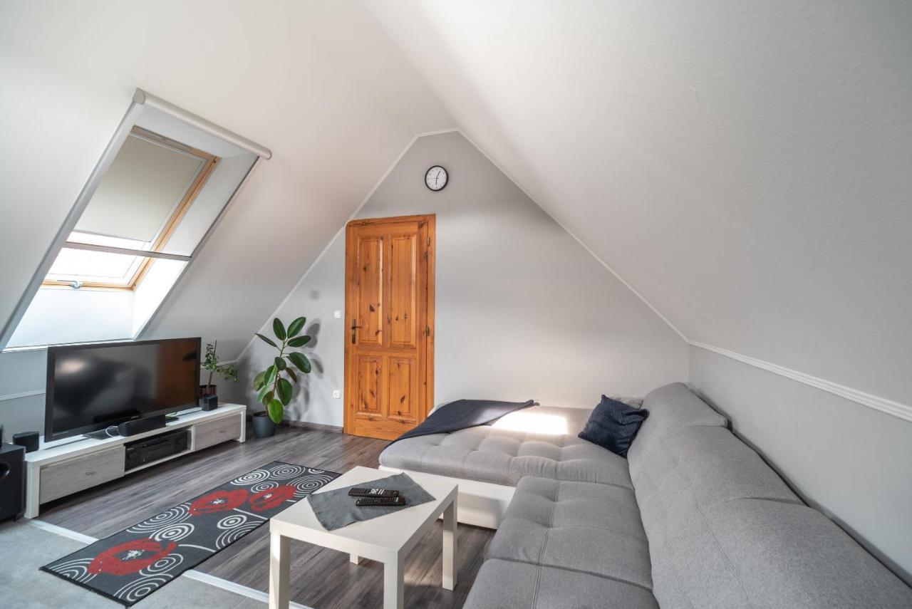 Buzavirag Apartman Keszthely Εξωτερικό φωτογραφία