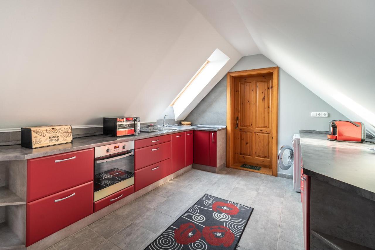Buzavirag Apartman Keszthely Εξωτερικό φωτογραφία