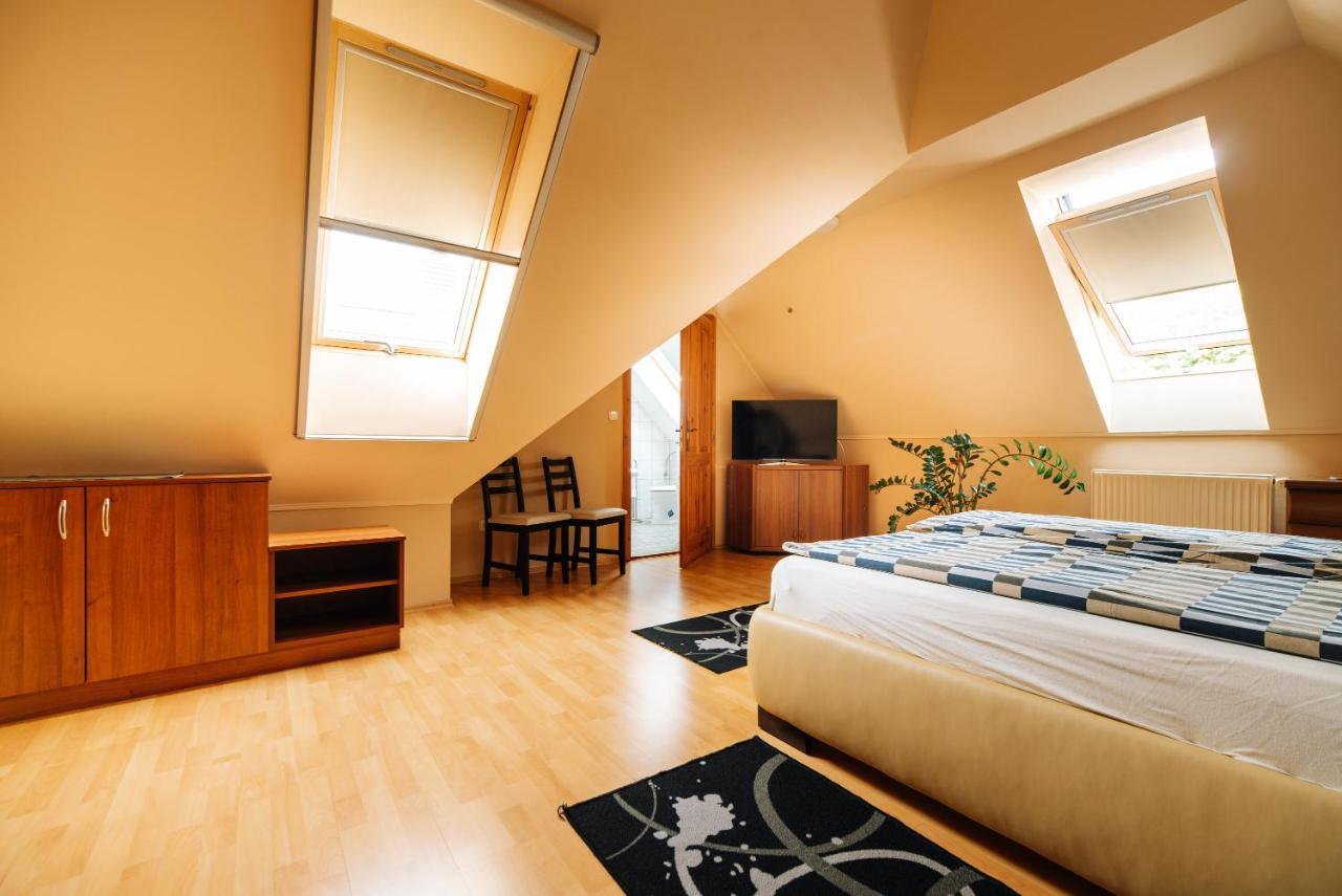 Buzavirag Apartman Keszthely Εξωτερικό φωτογραφία