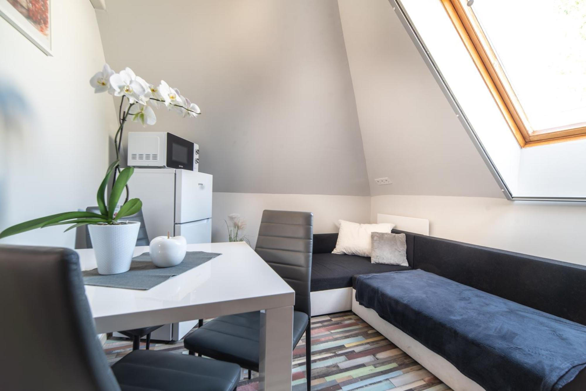 Buzavirag Apartman Keszthely Εξωτερικό φωτογραφία